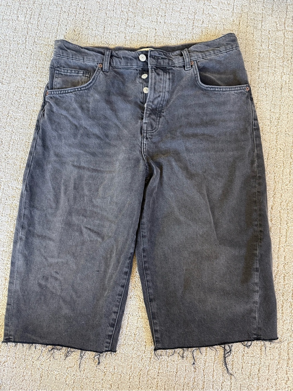 Women’s Black Denim Cut-Off Jeans Shorts